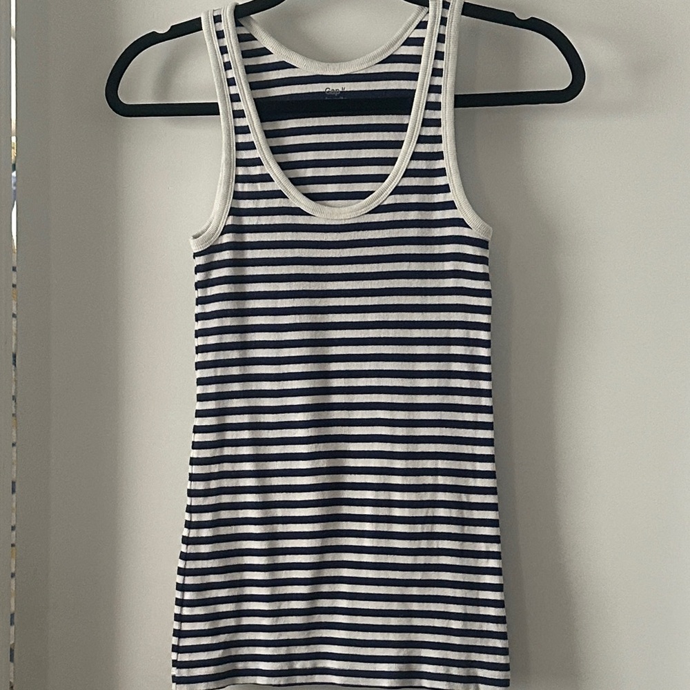 Gap Women's Striped and Gray Tank Top Bundle - Picture 6 of 9